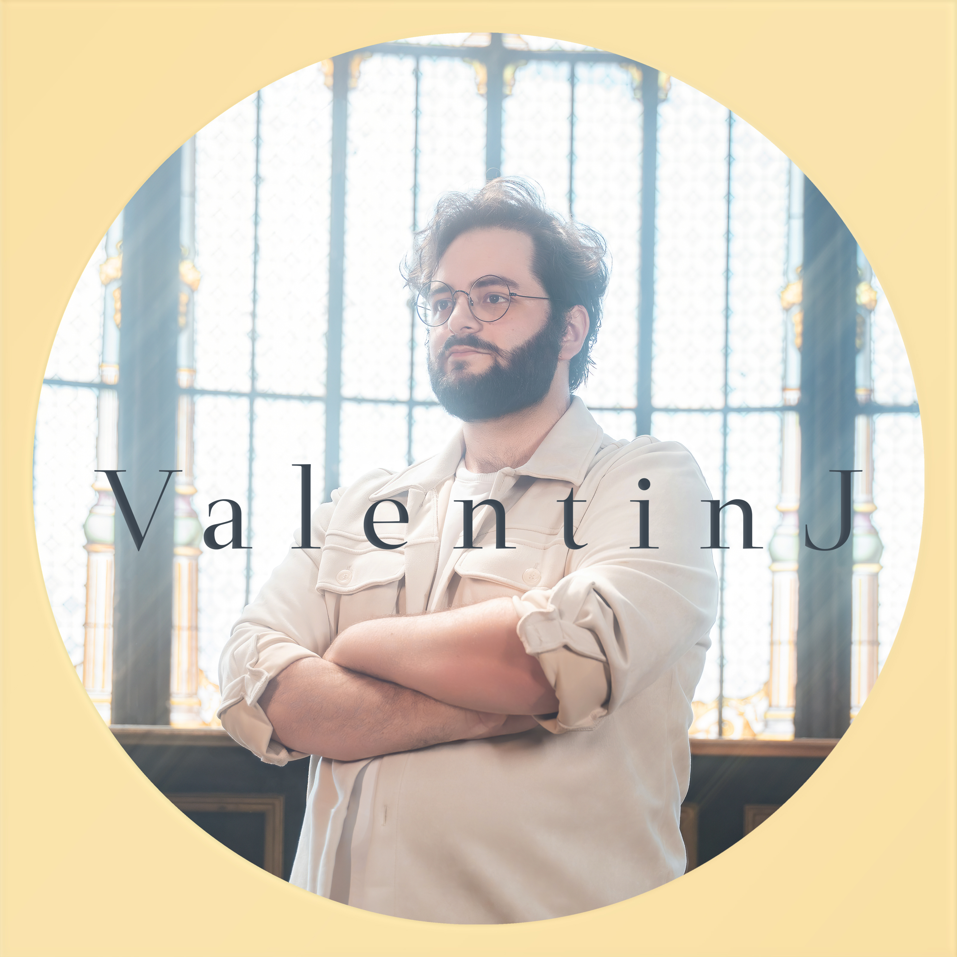 Portrait of ValentinJ, cosplay photographer and videographer